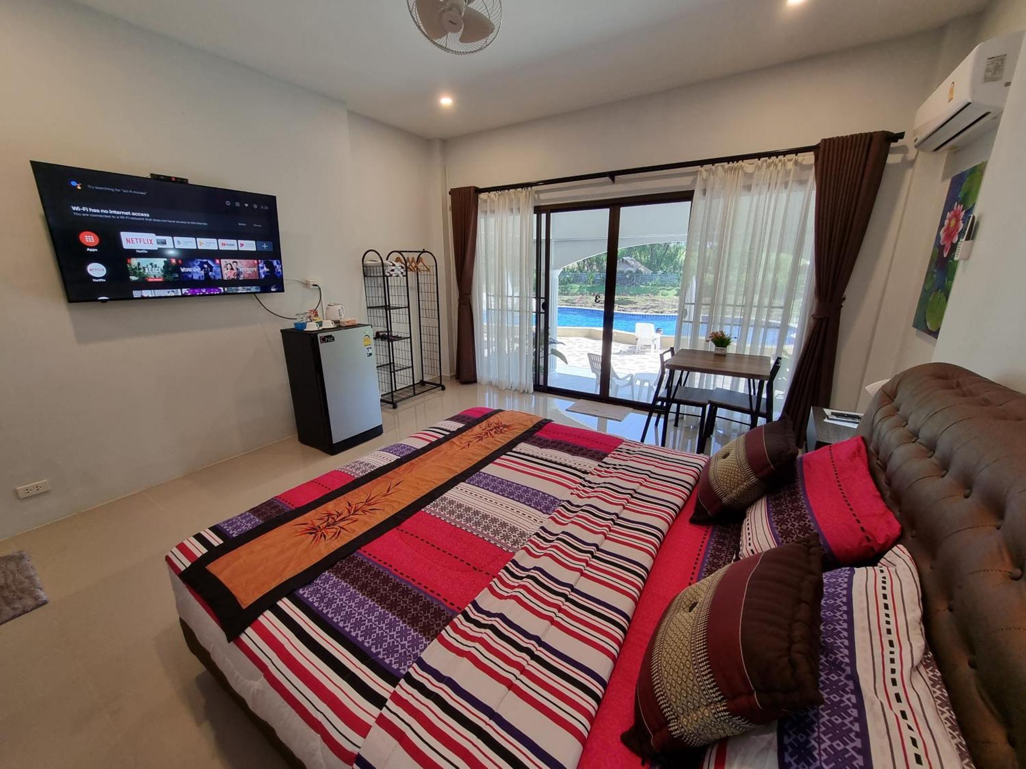 Bua Daeng Homestay Resort Kumphawapi Eksteriør billede